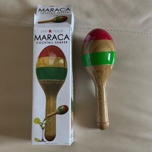 NWT Maraca Cocktail Shaker